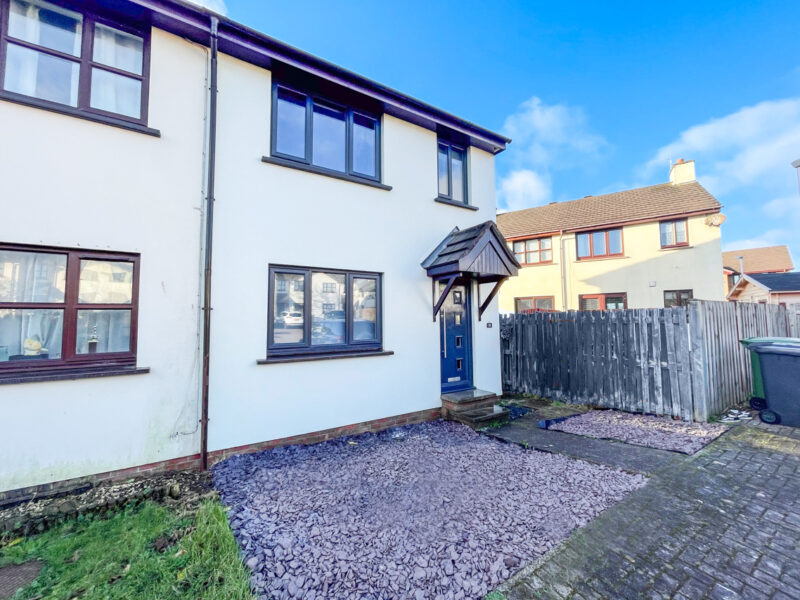 18 Dovescroft, Douglas