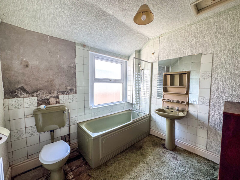 Apartment 3, 29 Royal Avenue West, Onchan, photograph 12