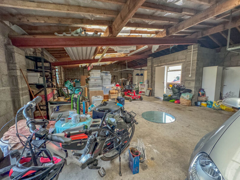 Kerrow Glass, Greeba, photograph 43