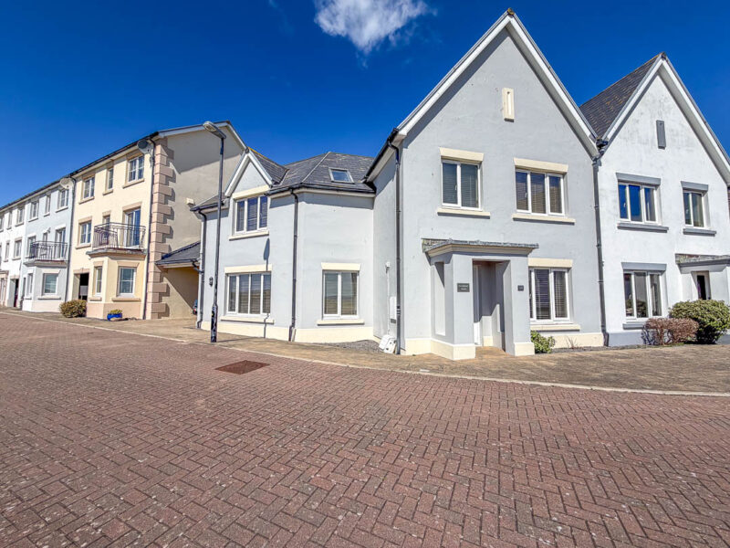 13 Knock Rushen, Castletown