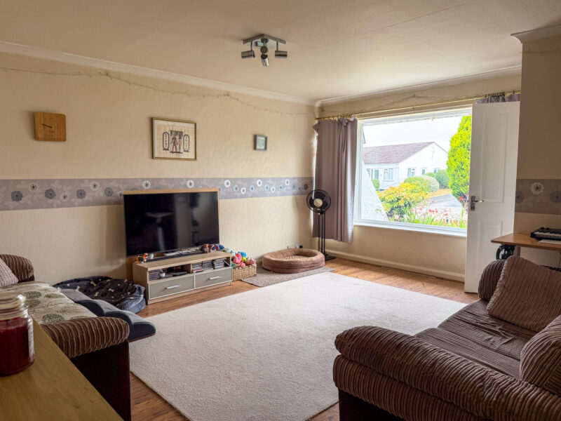 12 Bowness Crescent, Onchan, photograph 5