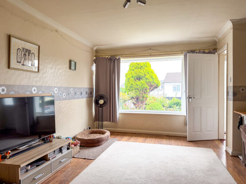 12 Bowness Crescent, Onchan, photograph 3