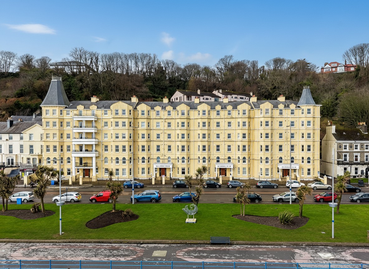 31 Piccadilly Court, Queens Promenade, Douglas, IM2 4NS