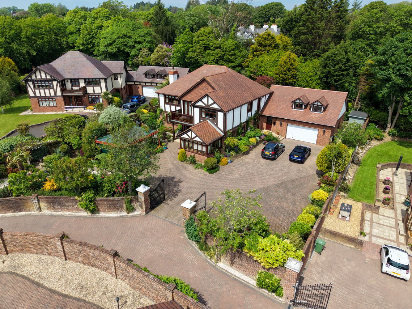 Fo Glion, 4, Lucerne Court, Douglas, IM2 6BJ