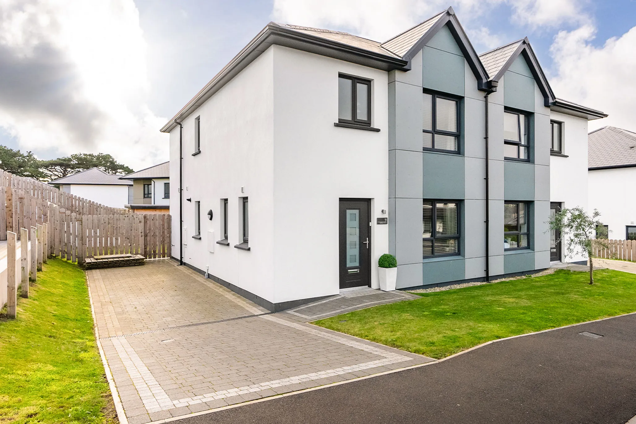 Contemporary Style Semi-detached Family Home