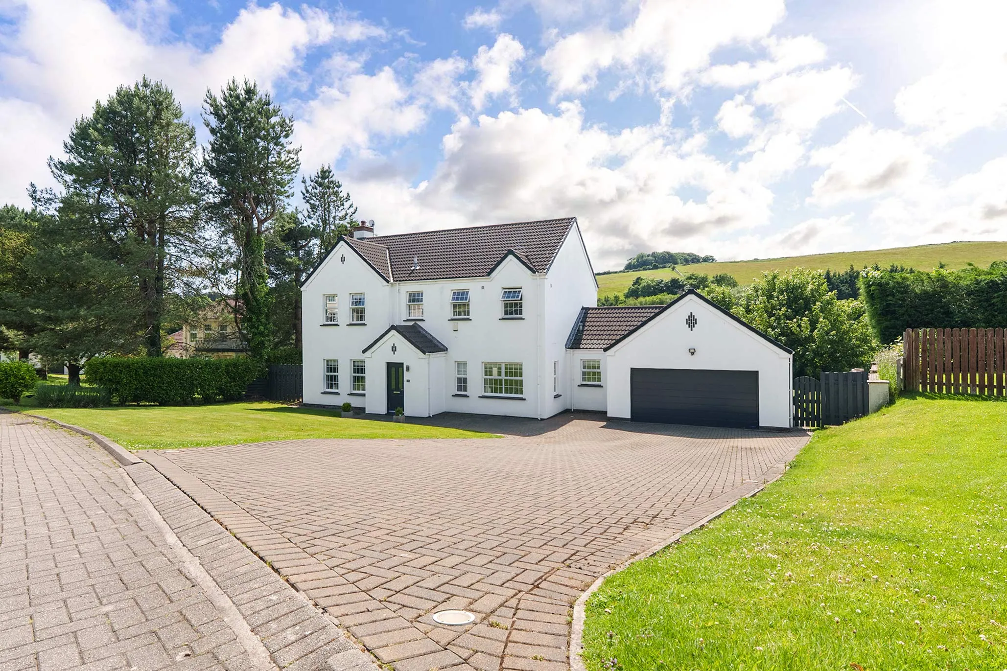 Luxurious Extended Home in a Sought After Location
