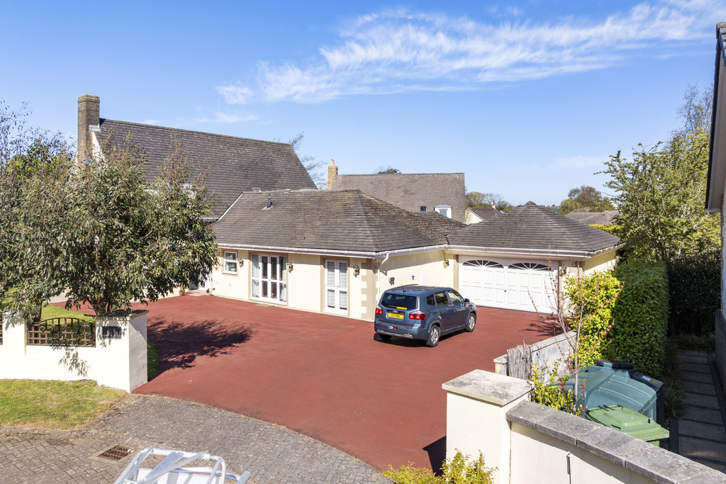 15 Queens Valley, Ramsey