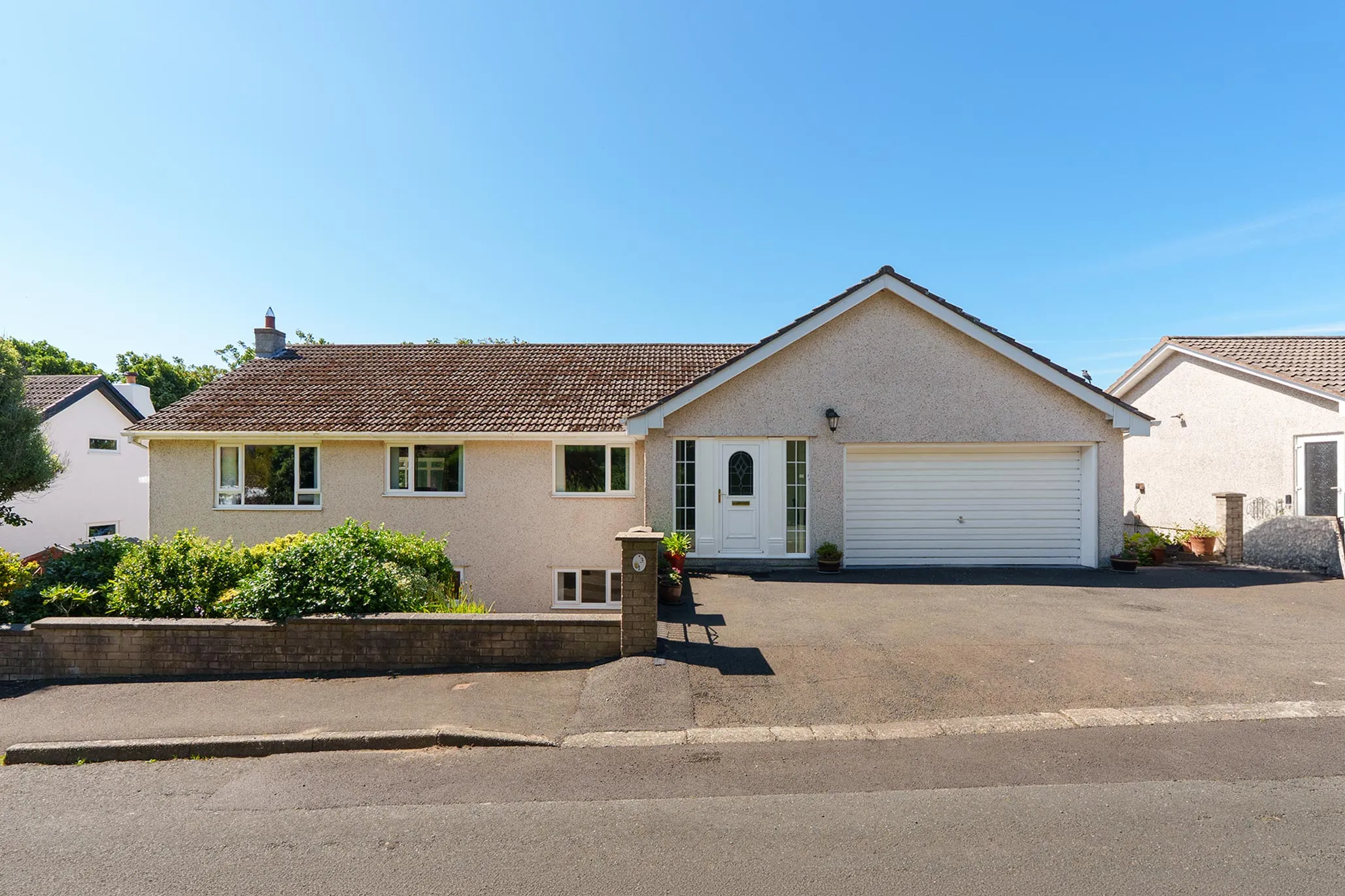 Large Home with Aspects Towards the Calf Of Man
