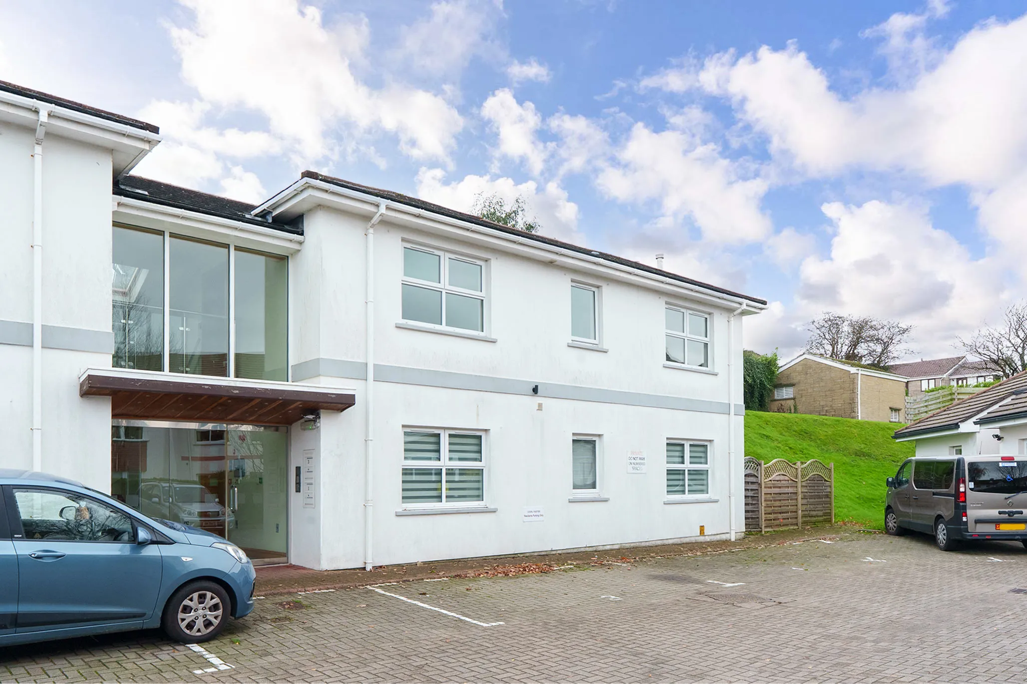 Modern Over 50’s Purpose Built Apartment