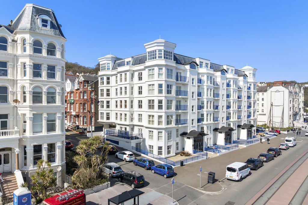 9 Empress Apartments, Central Promenade, Douglas