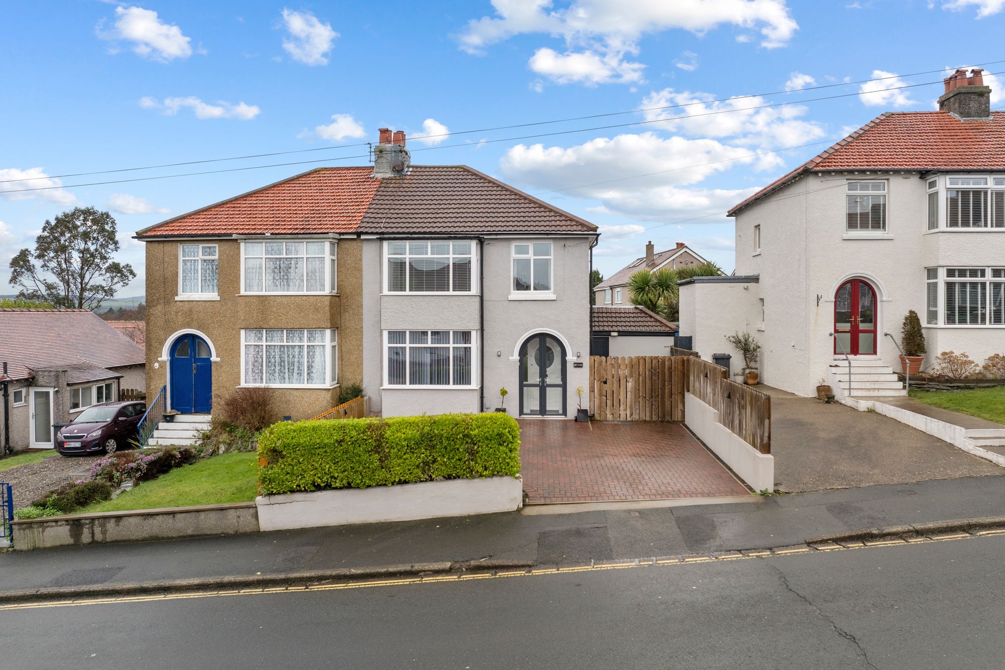 Bray Hill, Douglas, IM2
