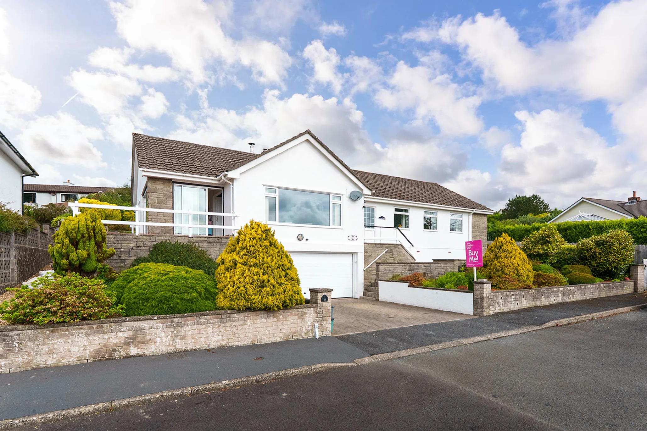 Stylish Detached Bungalow with Landscaped Gardens