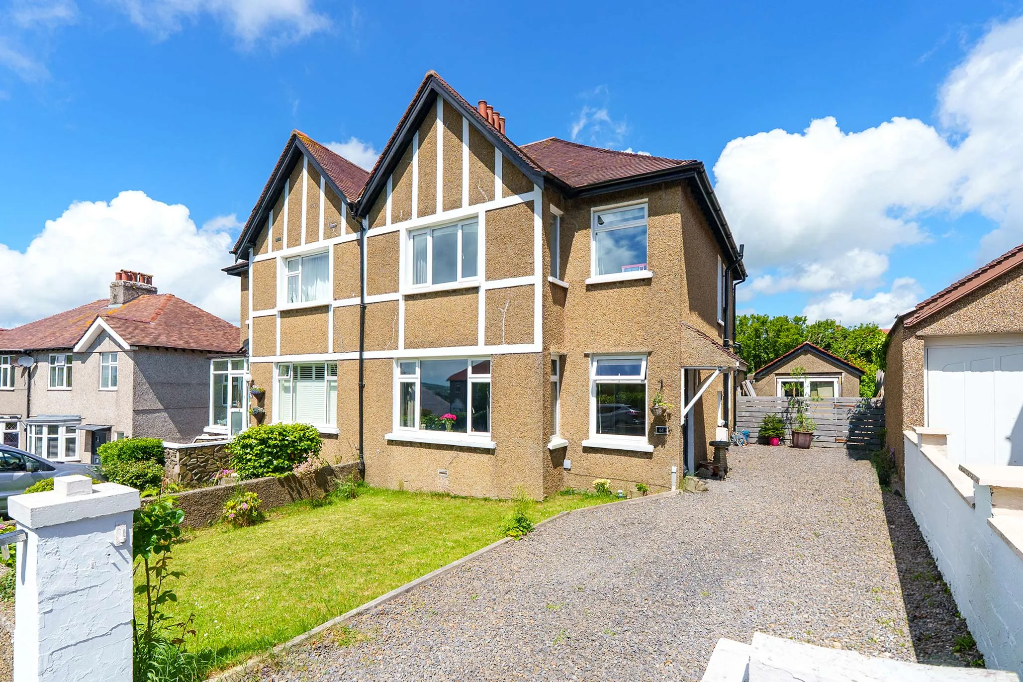 Spacious Beautifully Refurbished Family Home