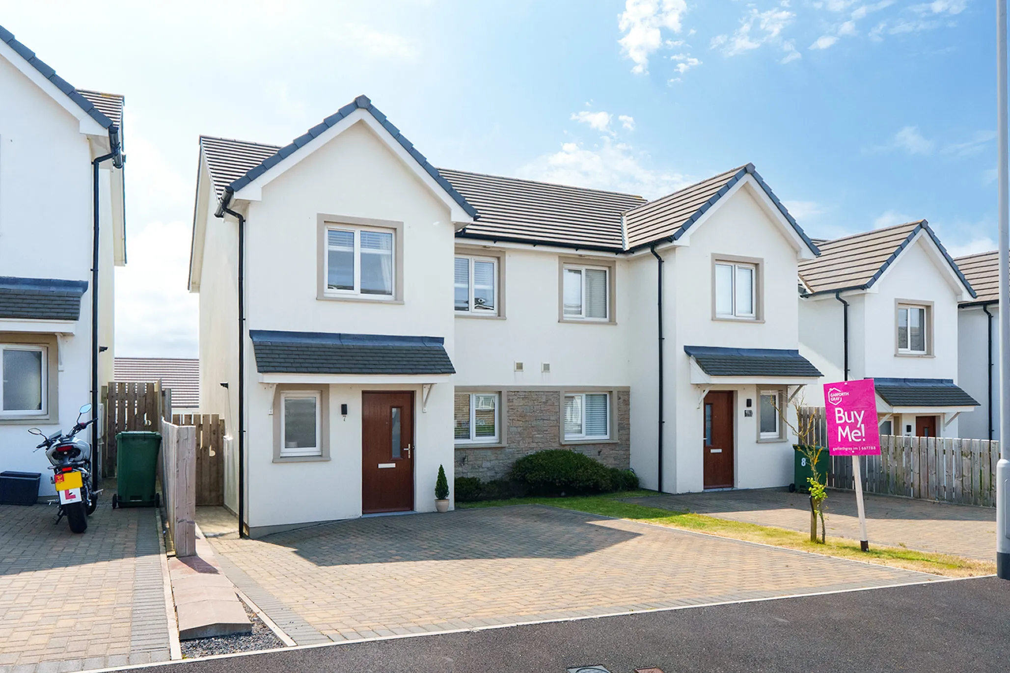 Stylish Semi with Ensuite & South Facing Garden