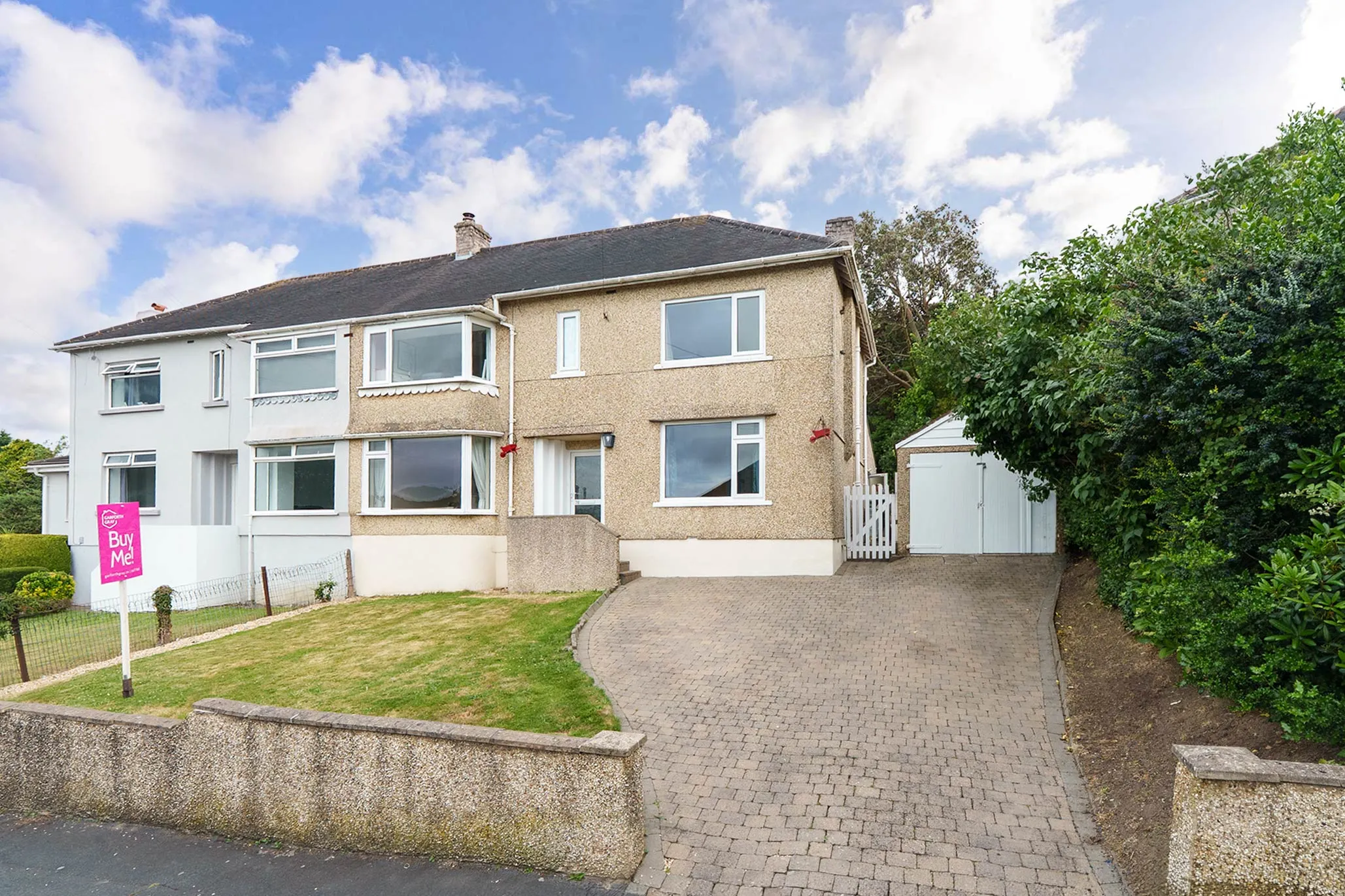 Extended Home with Garage & Summerhouse