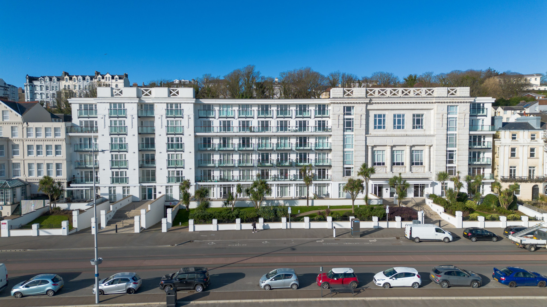 Apt. 100 Spectrum Apartments, Central Promenade, Douglas, IM2 4LL