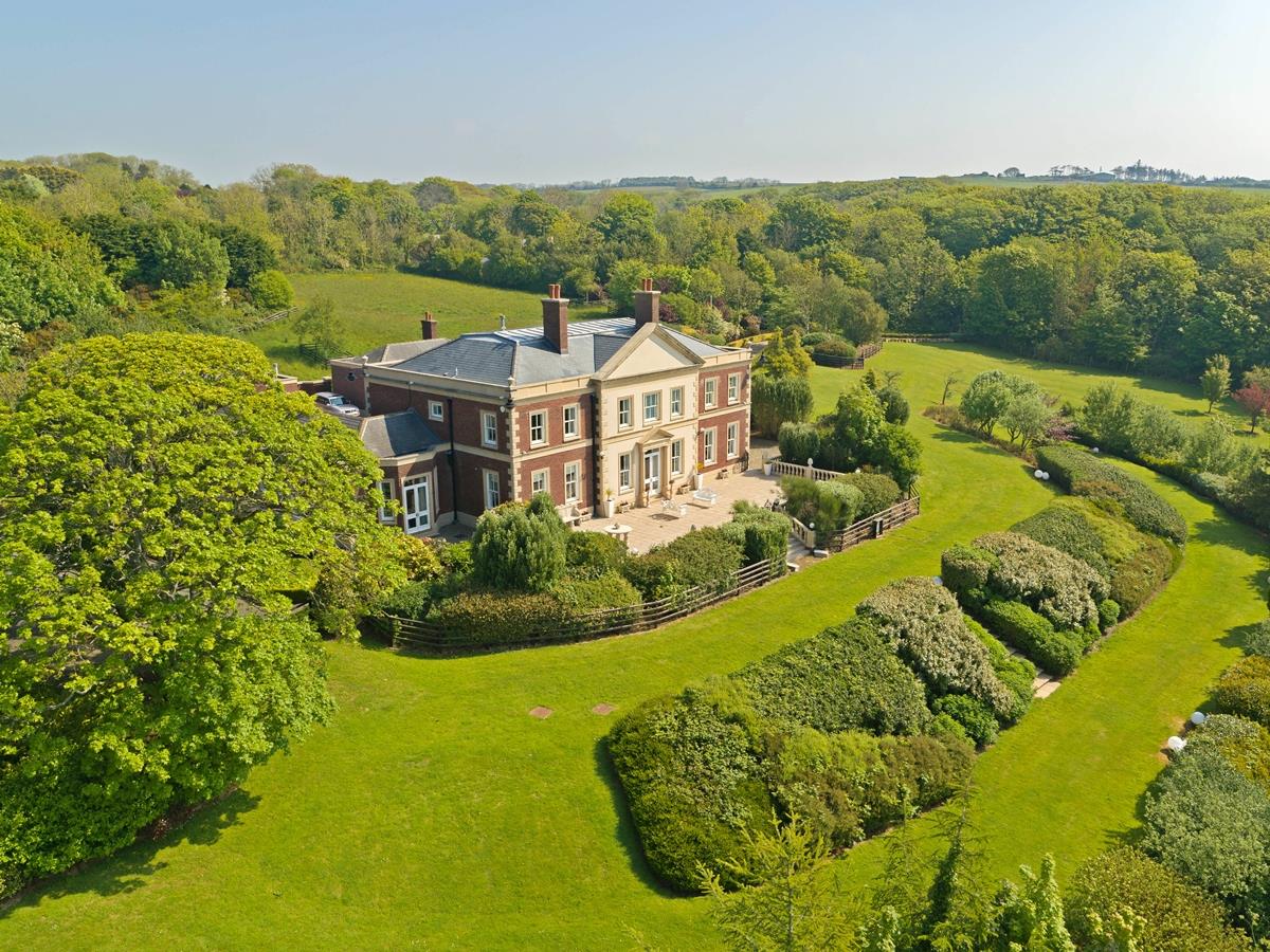 Ballarioghyn House, Ballavale Road, Santon, Isle of Man