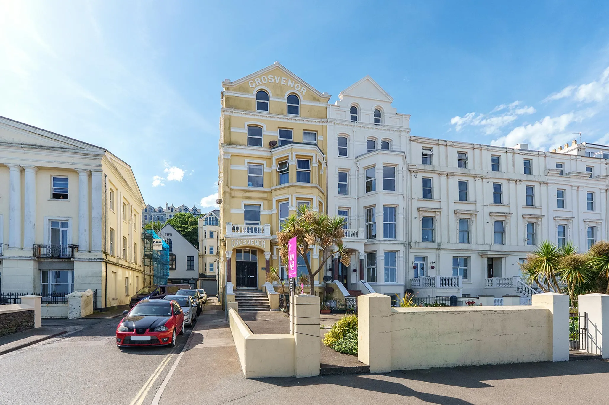 Renovated Two Bedroom Flat with Private Entrance
