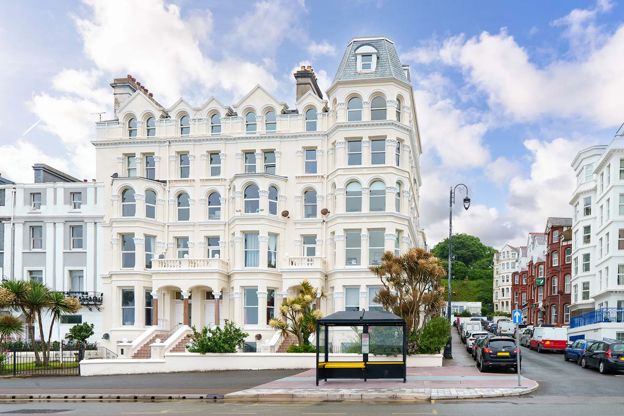 Promenade Apartment with Superb Aspects