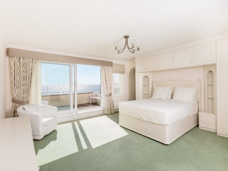 27 King Edward Bay, photograph 11