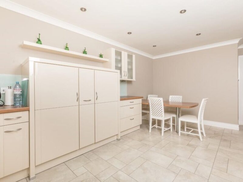 27 King Edward Bay, photograph 8