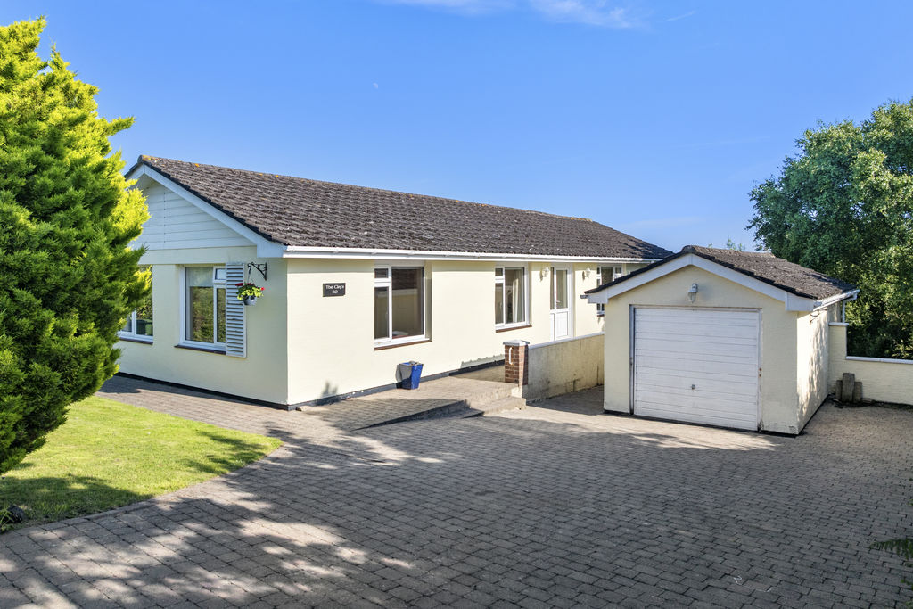 The Clefs, 30 Christeens Way, Ballakillowey, Colby