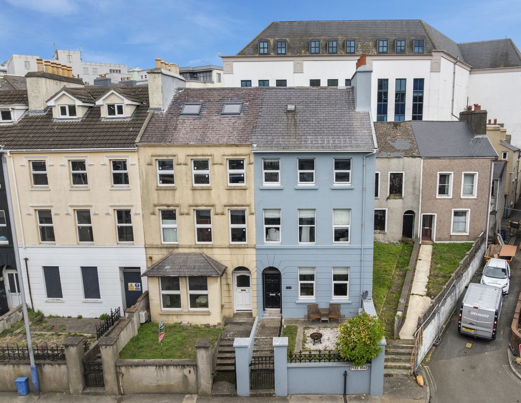 5 Peel Road, Douglas