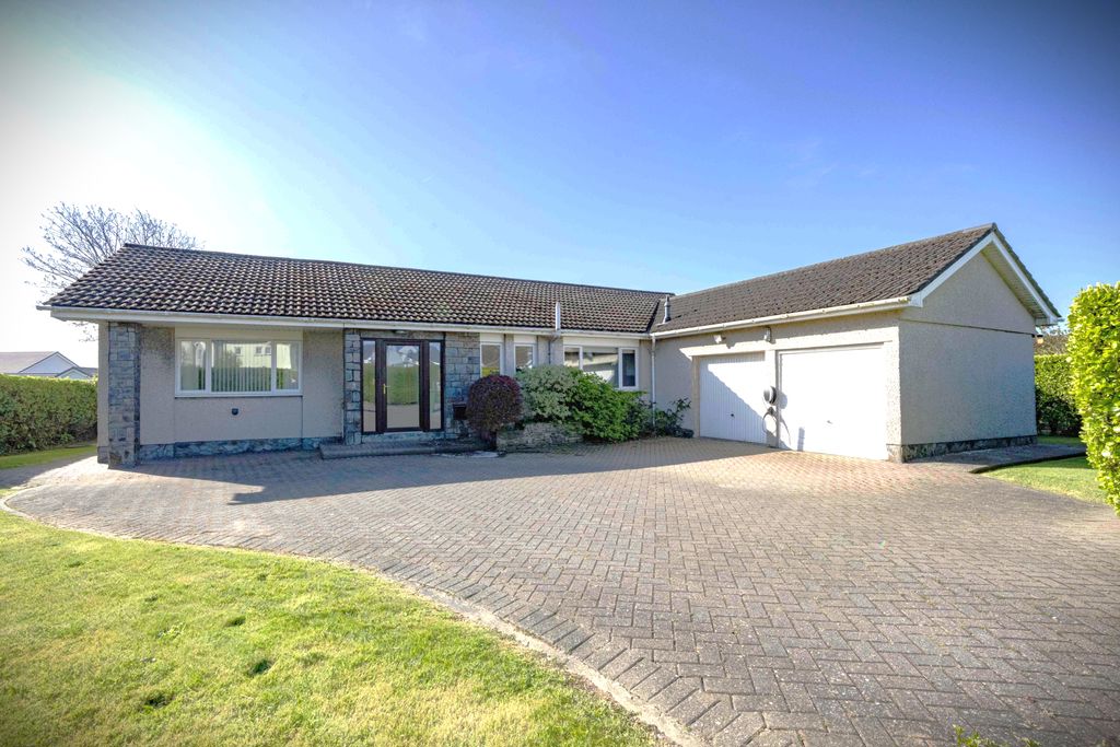 2 Homefield Park, Ballasalla