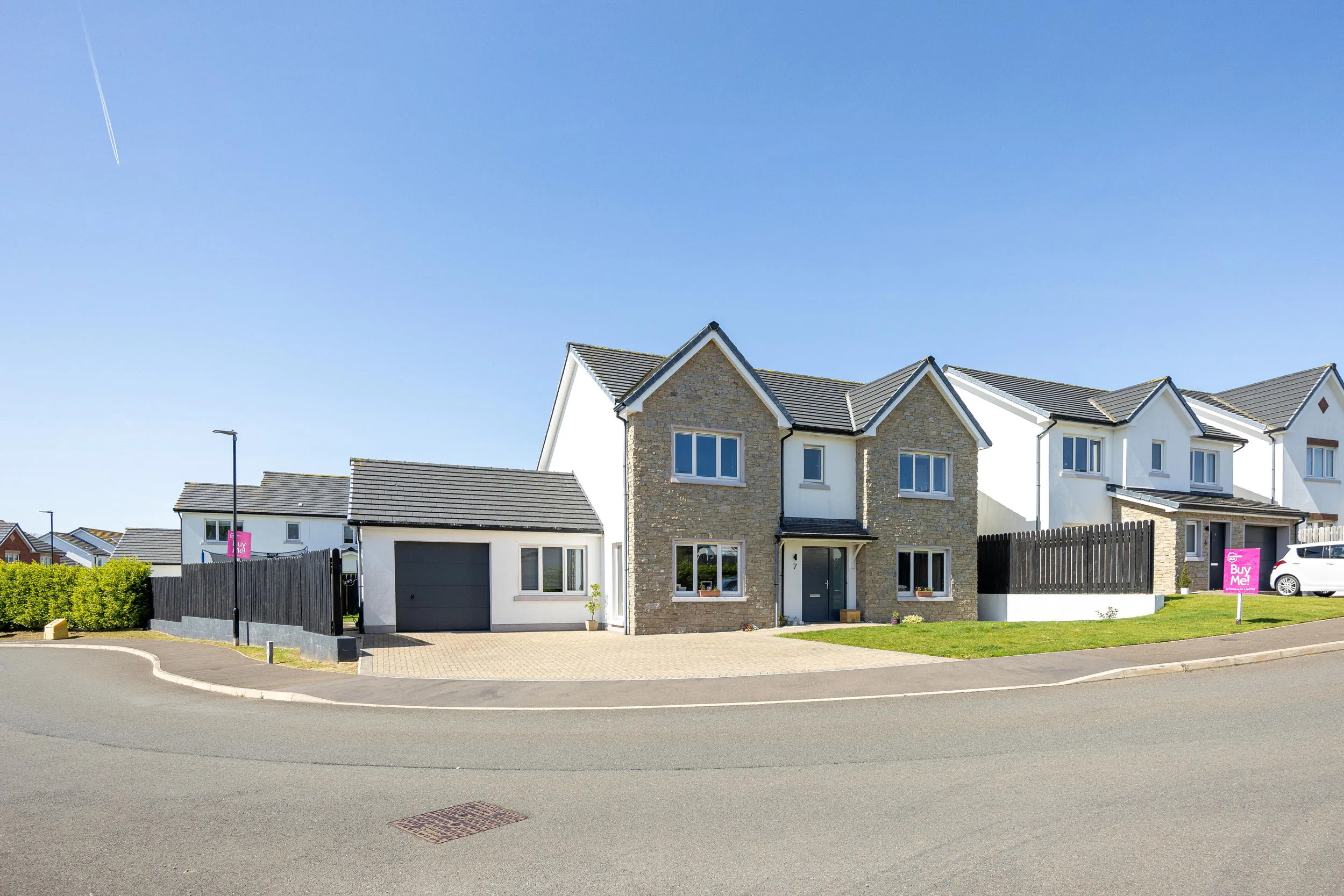 Attractive Spacious Home Perfect for Modern Living