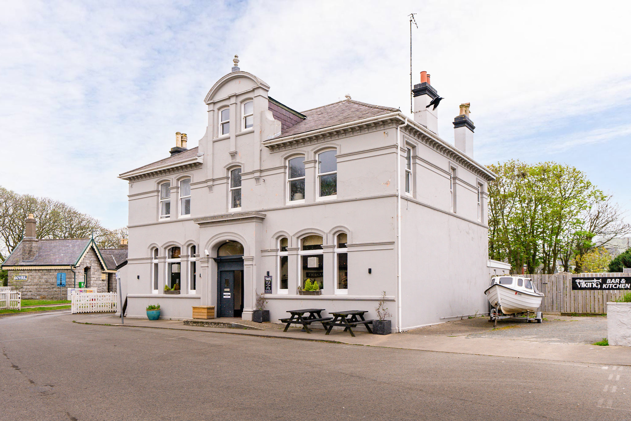 Attractive Public House in Historic Location