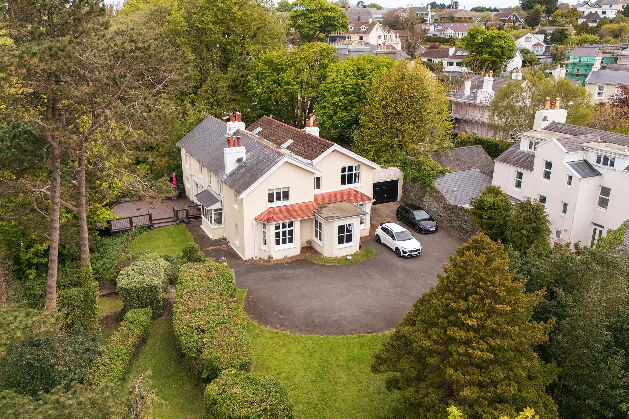 Elegant Riverside Home set in approx 0.75 acre
