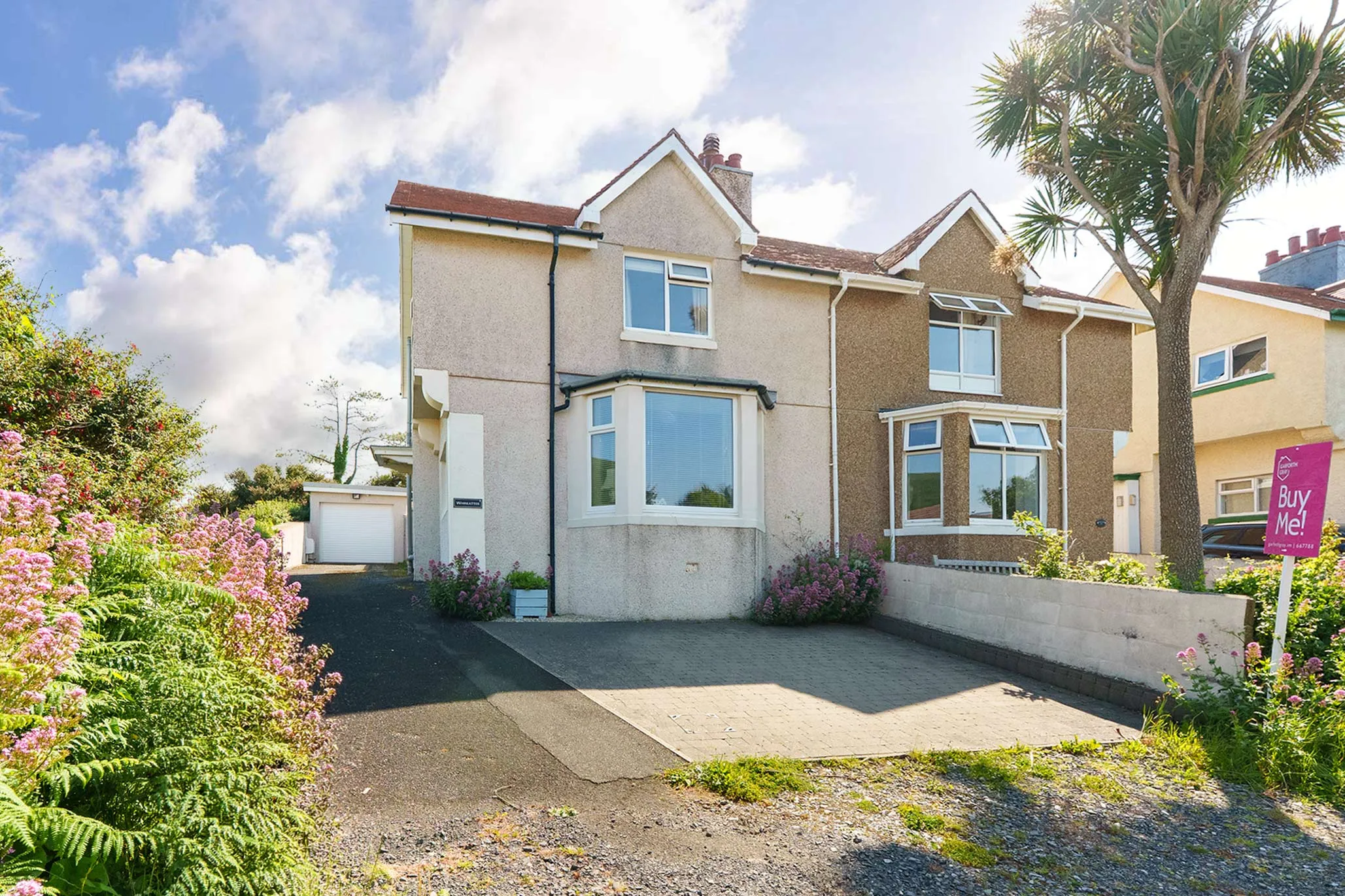 Extended Home with Lovely Open Aspects