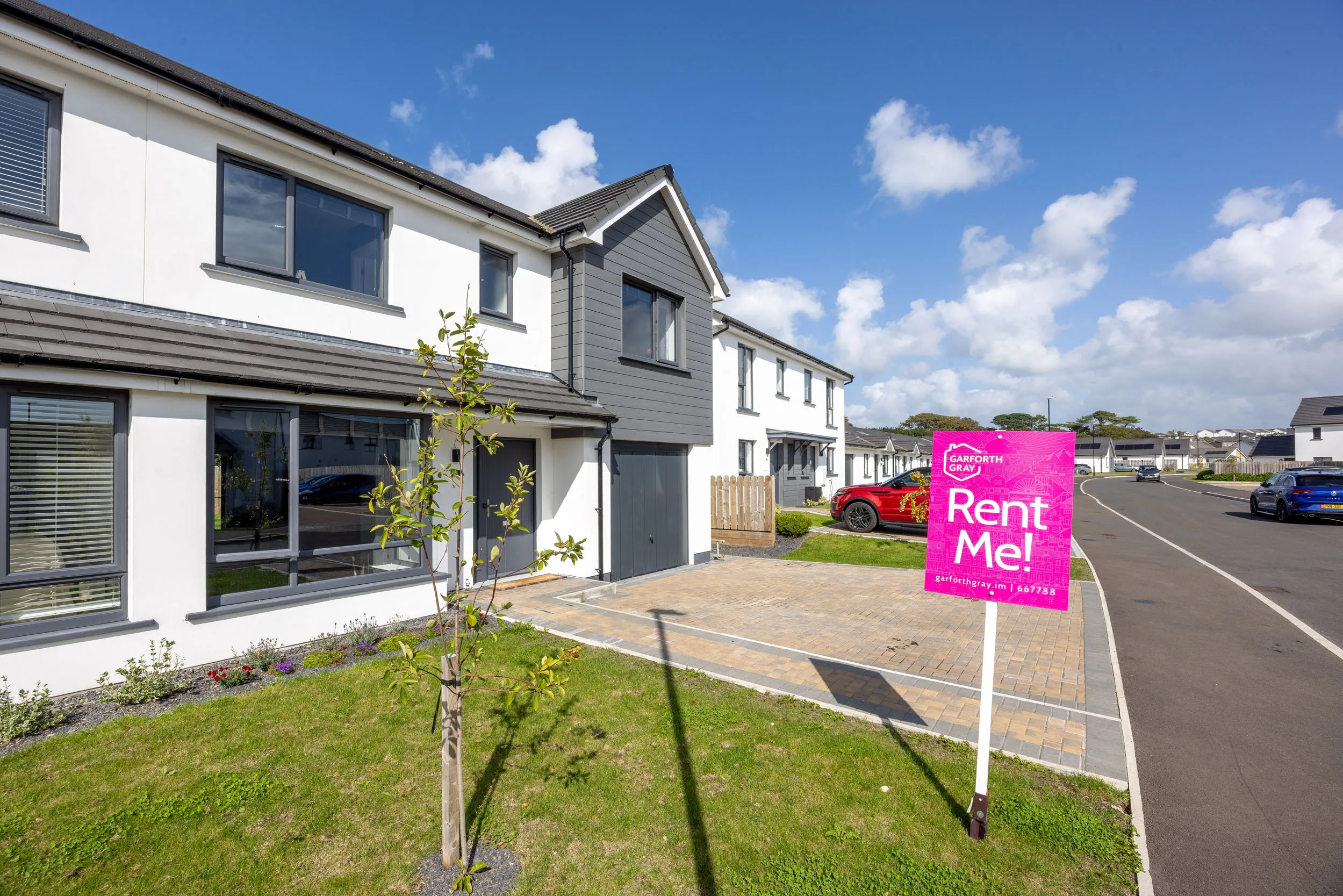 Modern Four-Bedroom Home in Reayrt Mie