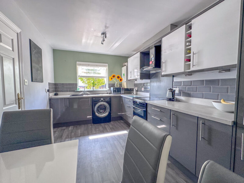 13 Birch Drive, Peel, photograph 5