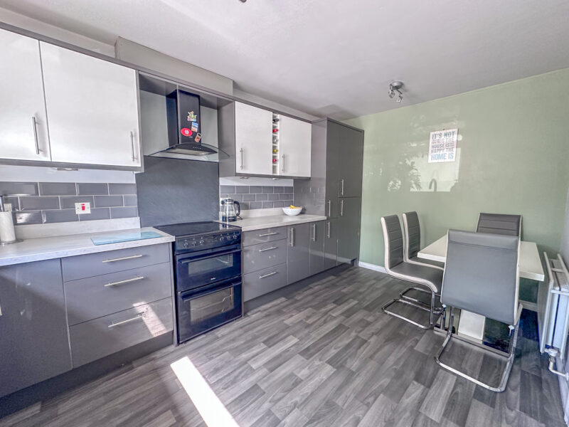 13 Birch Drive, Peel, photograph 3