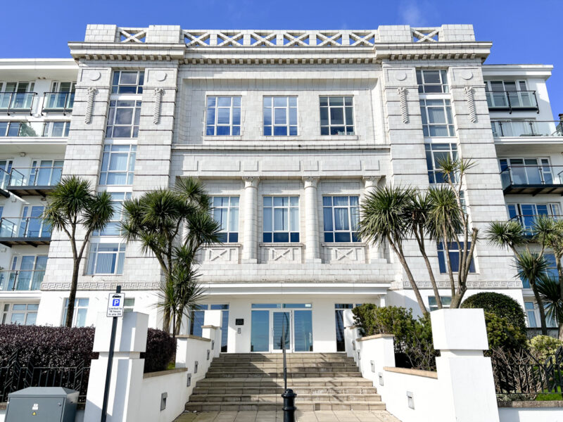 16 Spectrum Apartments