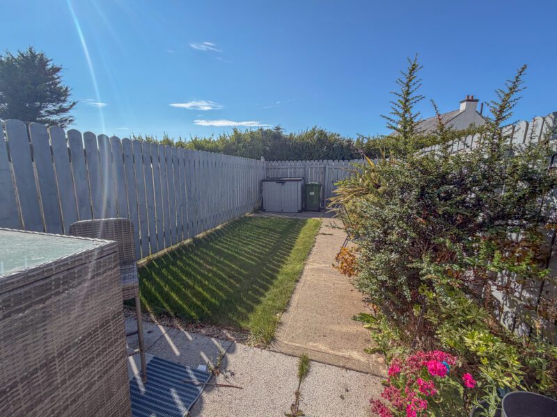 21 Oak Park, photograph 12