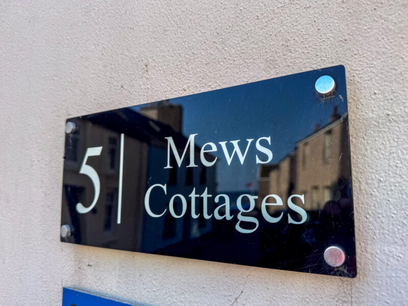 5 Mews Cottage, Peel, photograph 2