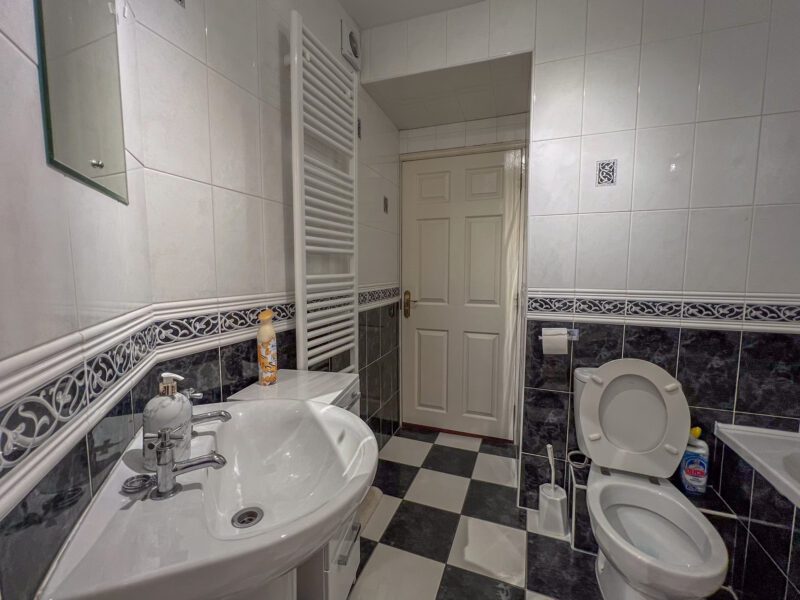 Apartment 1, Imperial House, 5 Shore Road, photograph 7