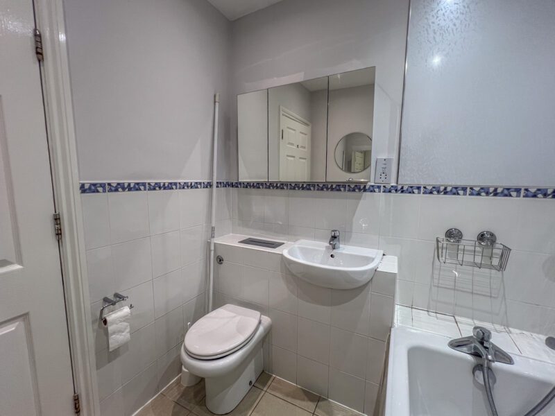Apartment 11 Griffin House, photograph 9