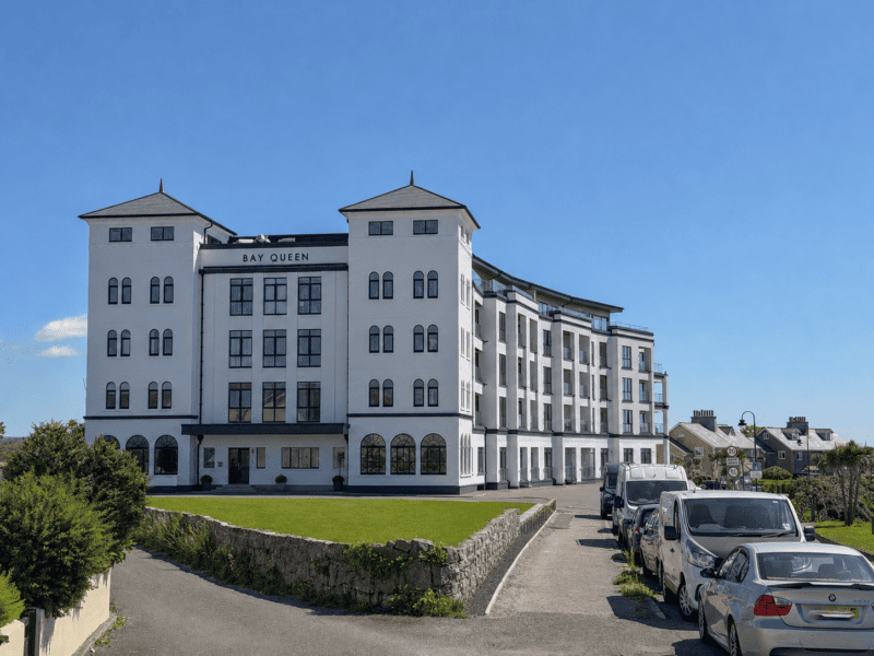 Bay Queen Apartments