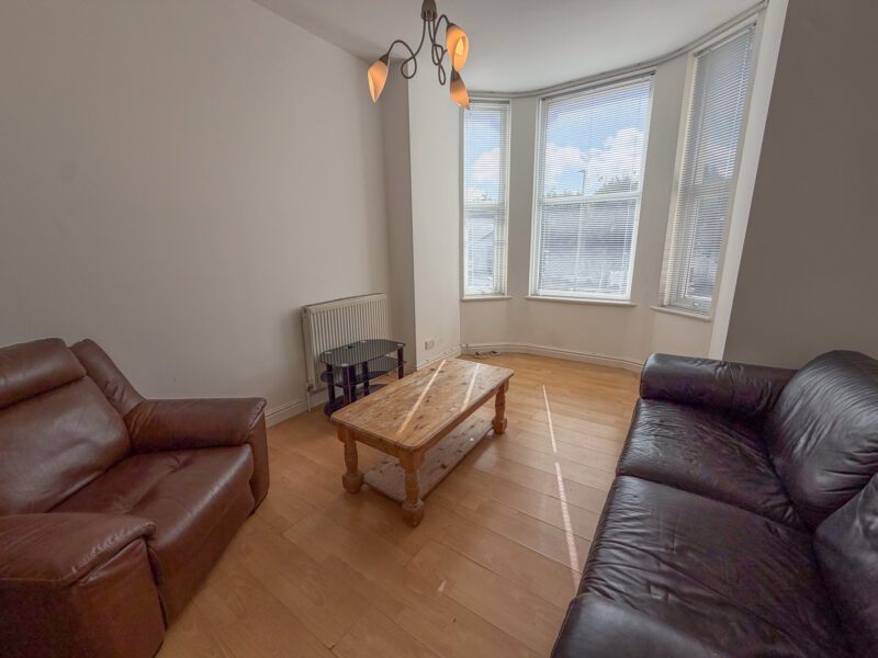 Flat 1, 9 Belmont Terrace, photograph 3