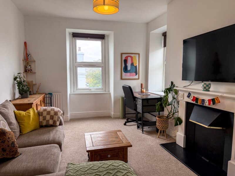 Apt 4, Lyndley Court, Rosemount, Douglas, photograph 5