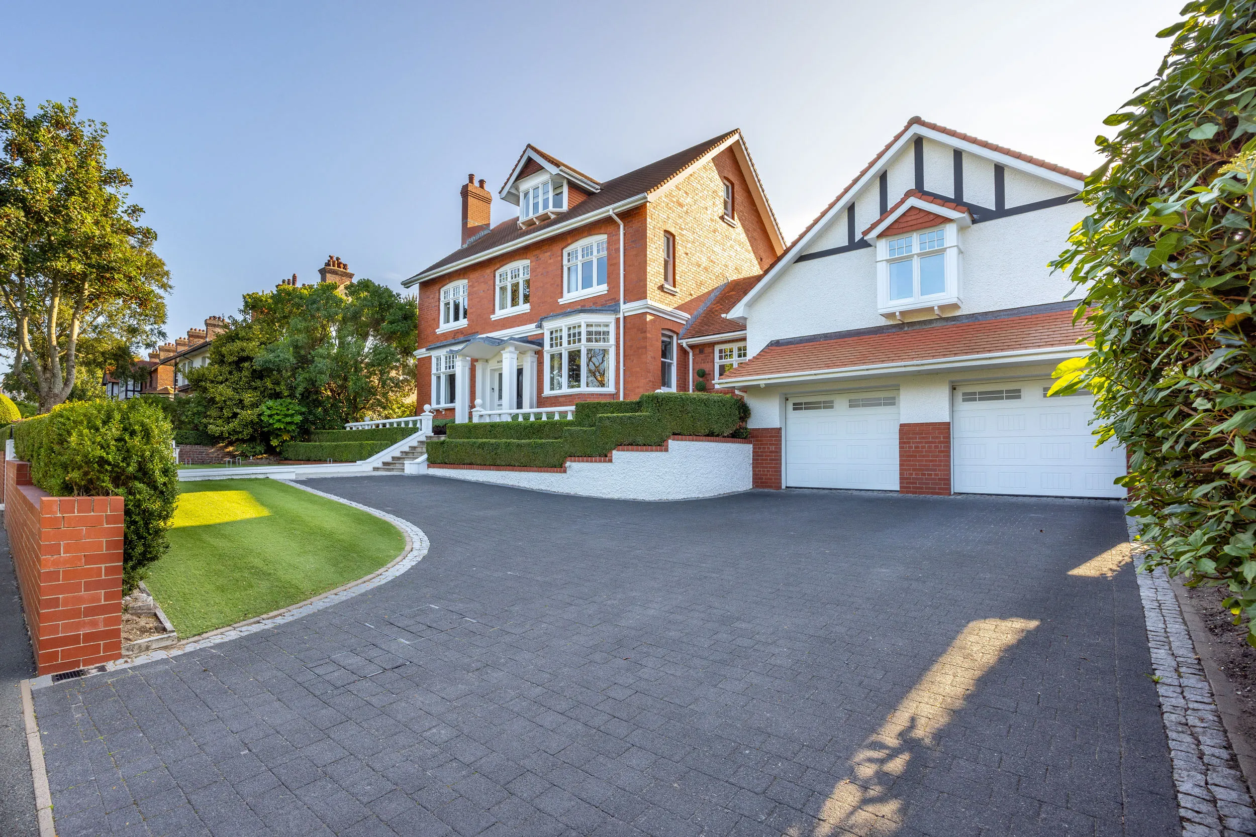 Luxury Family Home in a Desirable Leafy Location