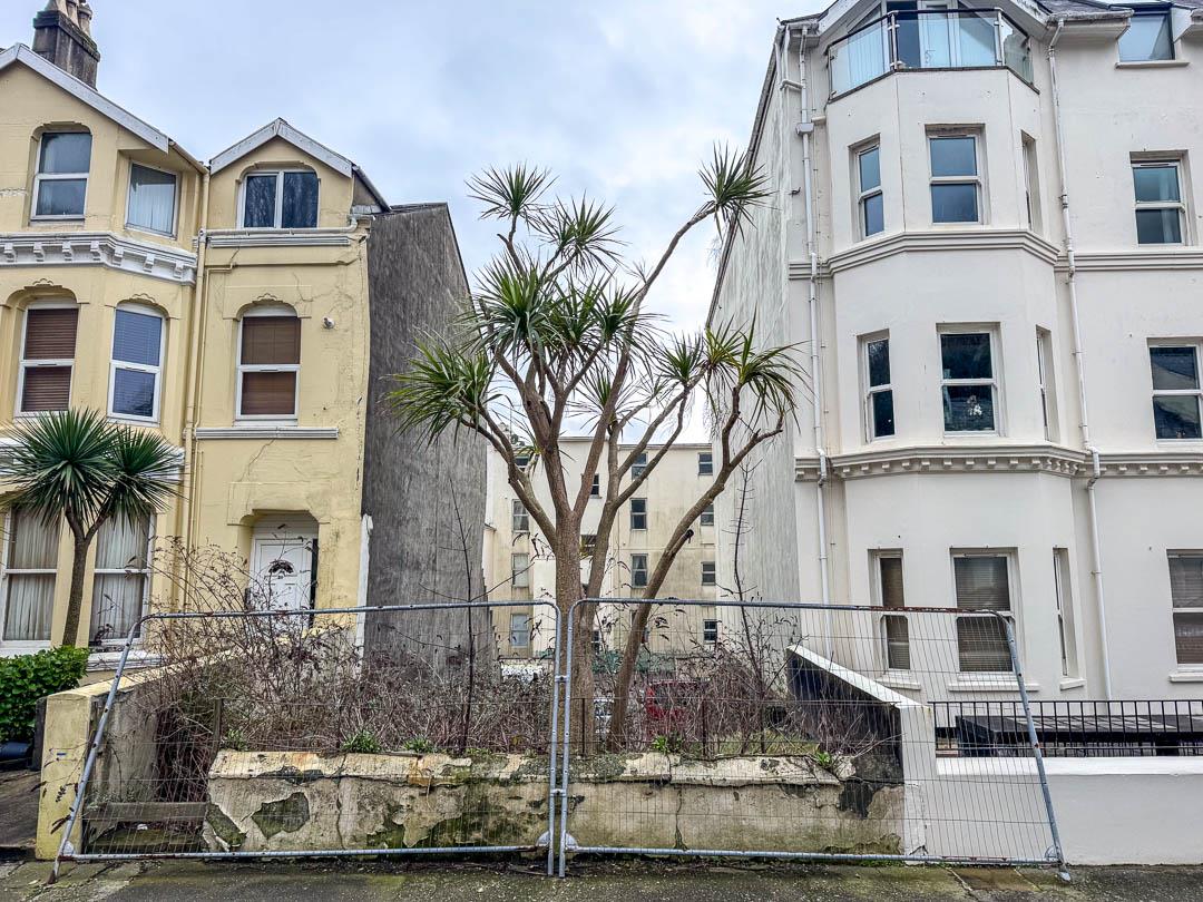 Castlemona Avenue, Douglas
