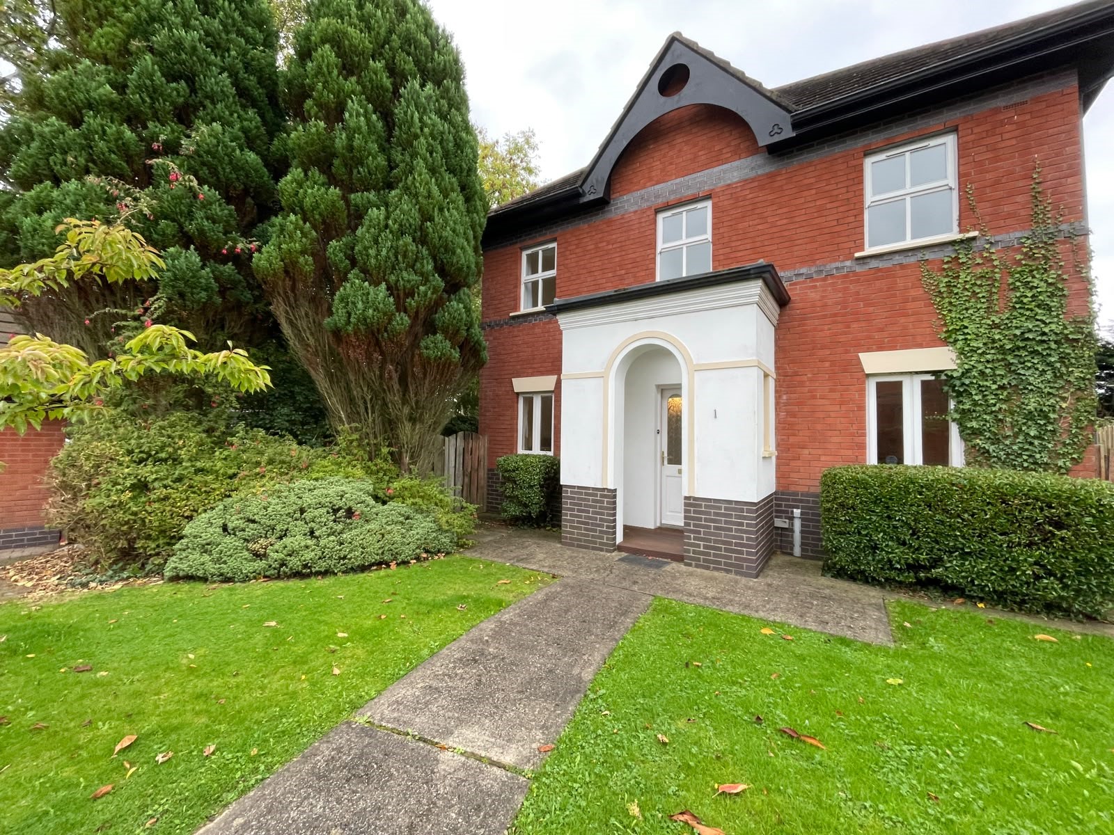 Oakdale, Governors Hill, Douglas, Isle of Man, IM2 7BT