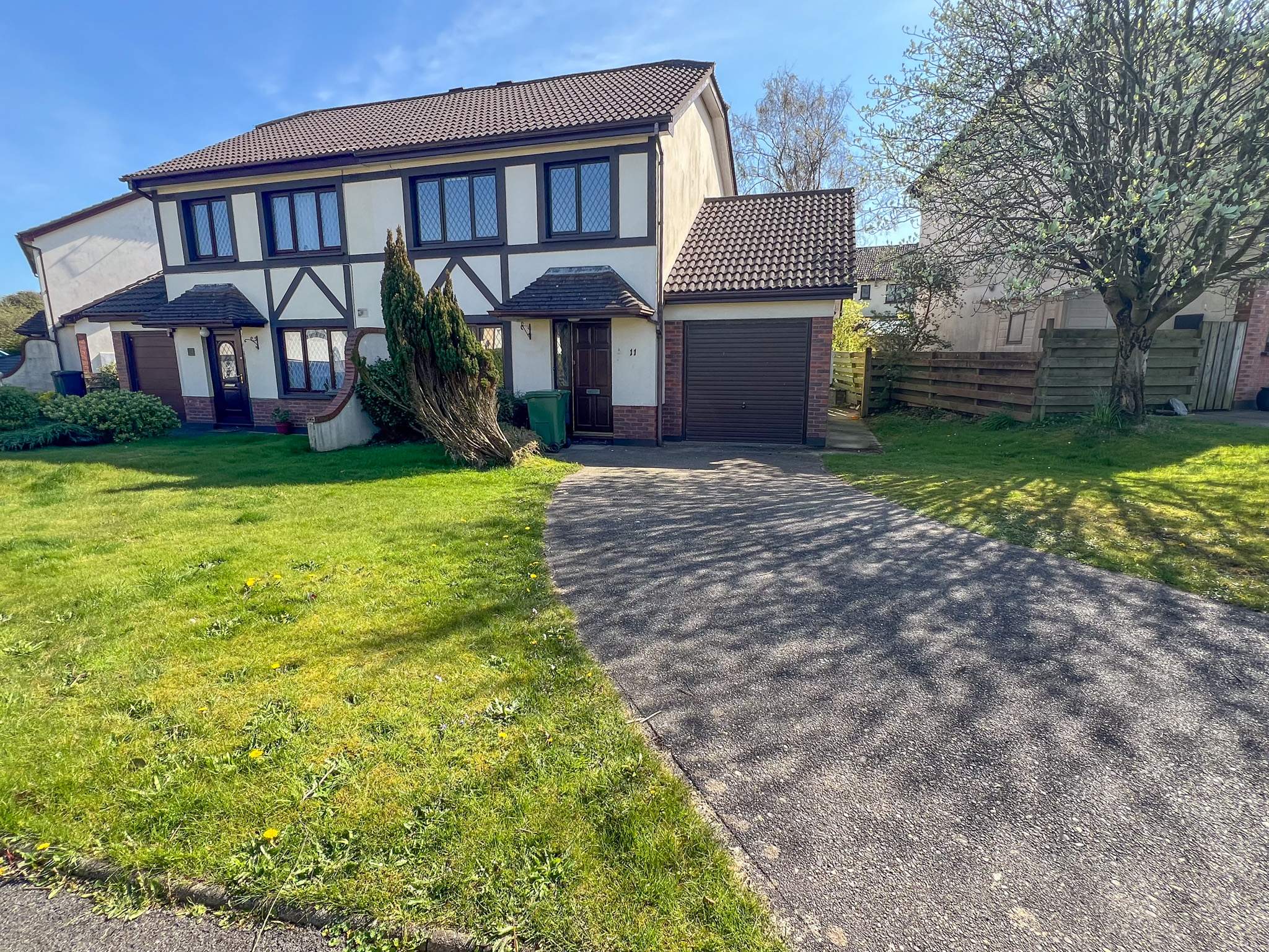 11 Farmhill Meadows