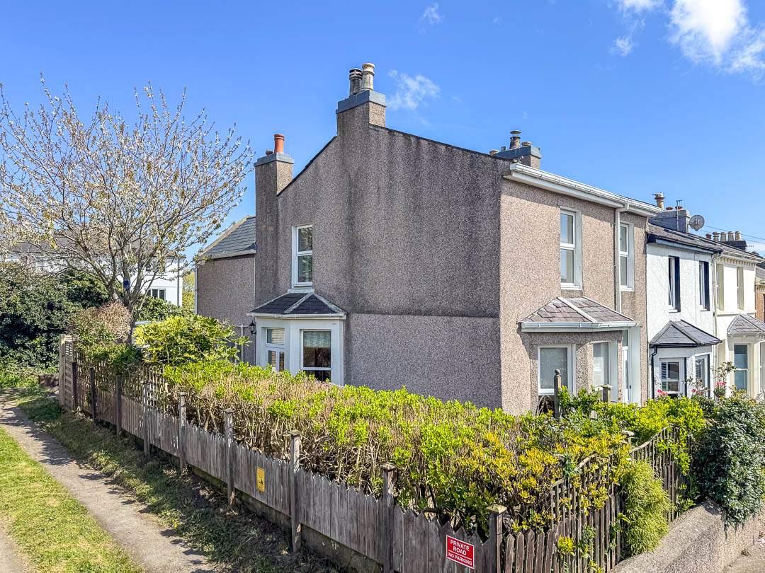 38 Victoria Avenue, Douglas