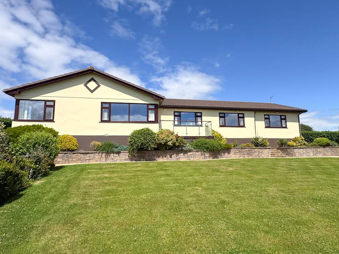 Henmar, 6 Hill Park, Ballakillowey, Colby